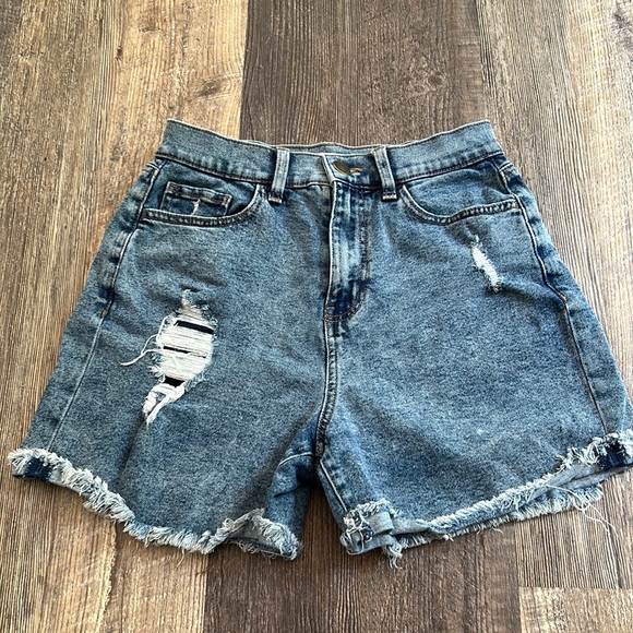 SO High Rise Boyfriend Midi Denim Jean Shorts Size 7/28 W - Picture 3 of 9
